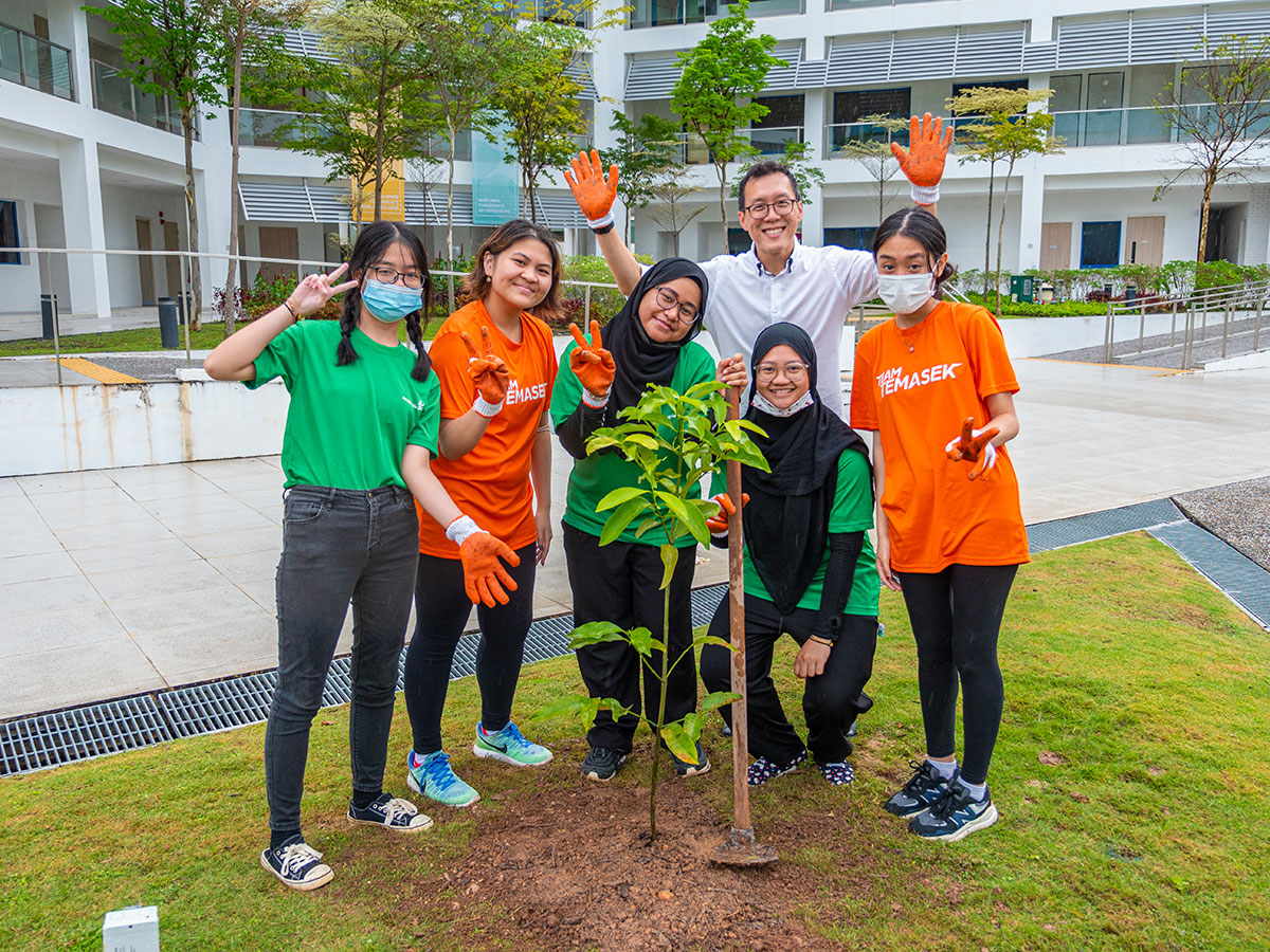 TGIG Tree Planting